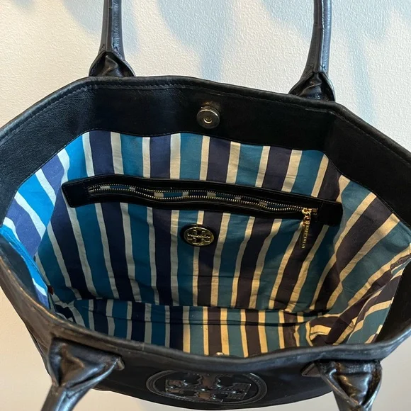 Tory Burch Nylon/Leather tote with logo - Picture 5 of 5